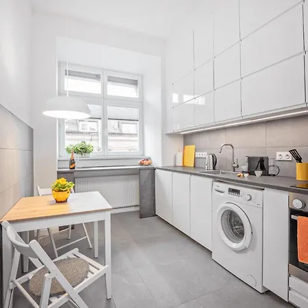 Orzeszkowej Lägenhet