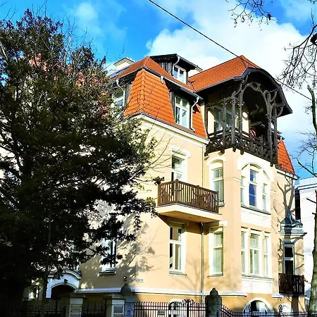 شقة Orzeszkowej بوزنان